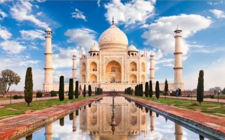 Marble railing at Taj Mahal damaged due to thunderstorm in Agra