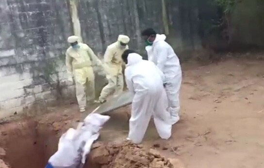 Puducherry Health Workers Caught Throwing Body of a COVID – 19 Patient