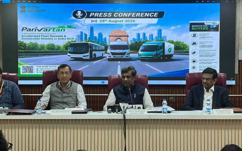 Officials explaining the Parivartan scheme for replacing old trucks and buses at a briefing in New Delhi