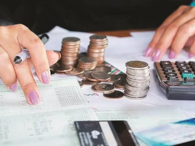MCA Extends AOC-4 Deadline to 31 December, MGT-7 to 31 January