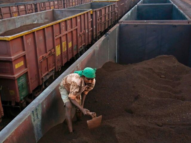 Core Sector Growth Hits 7.9% in September; Iron Ore, Power Lead