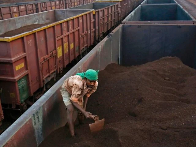 Core Sector Growth Hits 7.9% in September; Iron Ore, Power Lead