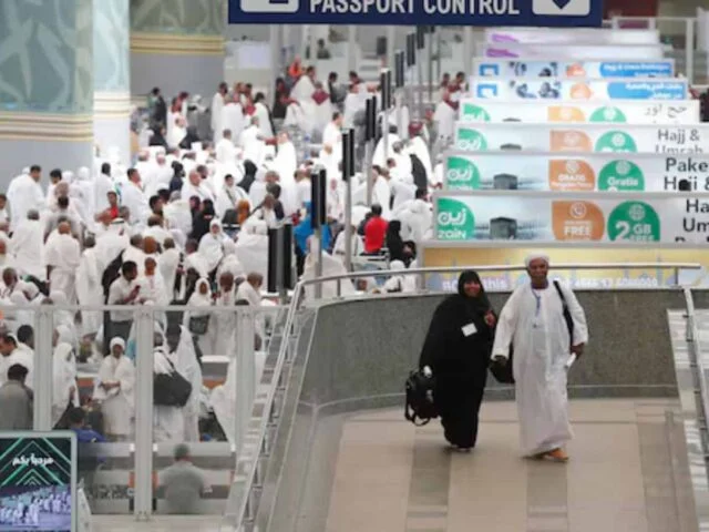 Umrah Pilgrims Stranded in Saudi Arabia: Flights Off Till October 31