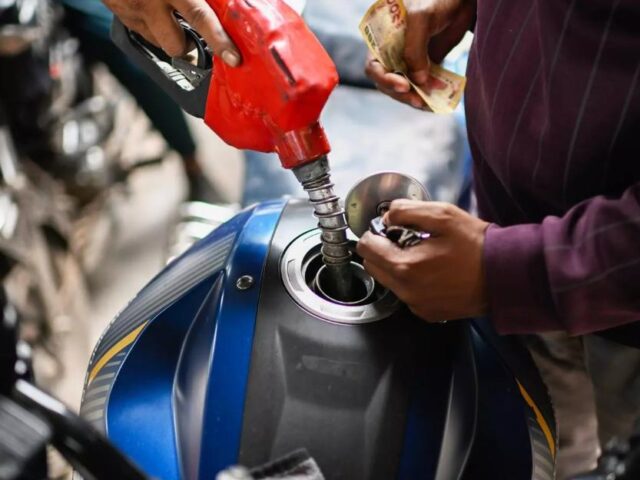 Centre Raises Petrol Export Duty, Halves Levy on Diesel Exports
