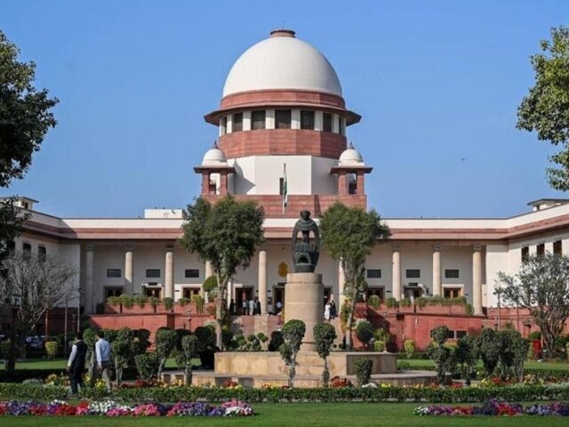 Supreme Court Issues Contempt Notices to Sanjay Raut, Nikhil Wagle