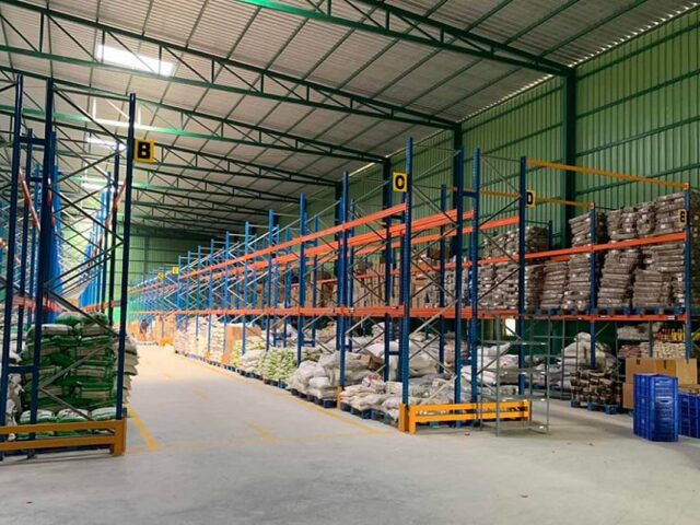 Thane FIR Names Reliance, Blinkit Officials Over Expired Food